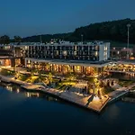Курортний комплекс Emily 5*