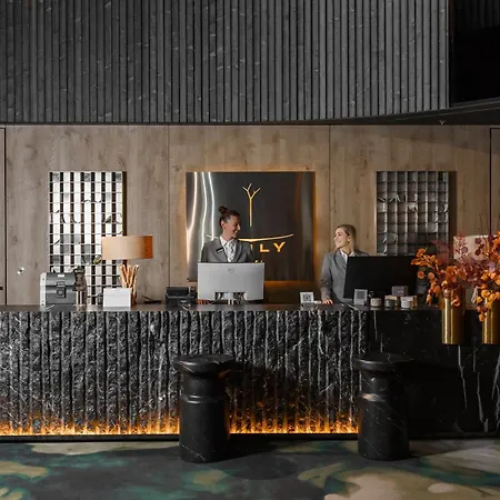 Emily אתר נופש