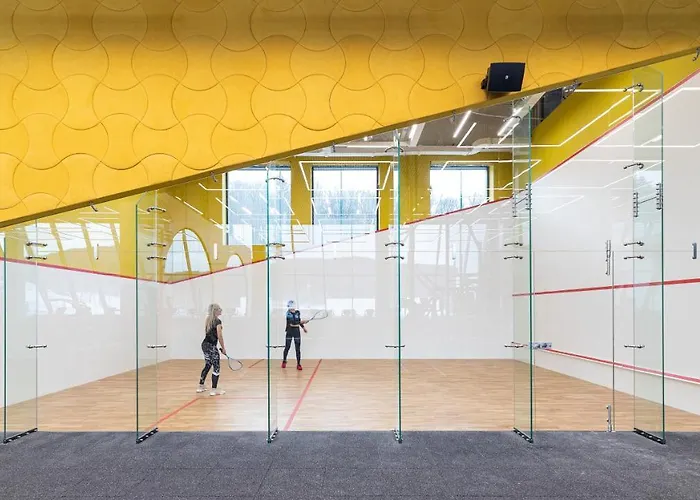 منتجع Emily إلفيف