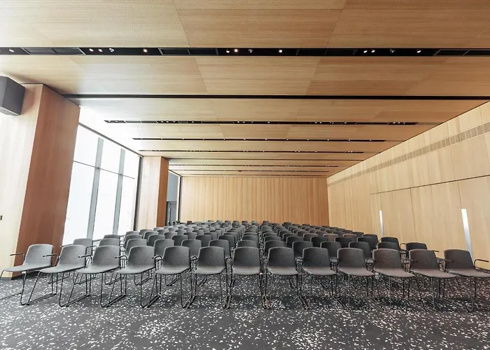 Emily منتجع إلفيف