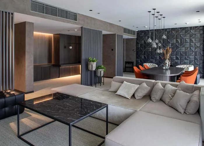 منتجع Emily إلفيف