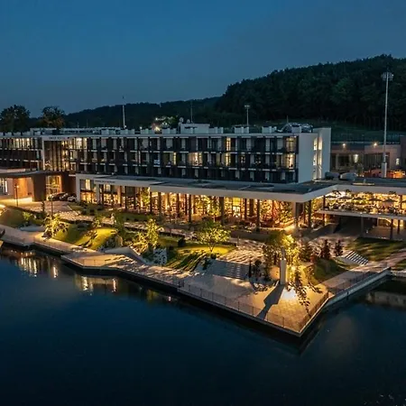 Üdülőközpont Emily 5*